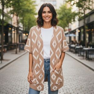 Chic Tan and White Geometric Cape